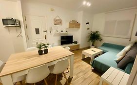 Apartamento*CaroLapo*con patio interior y garage